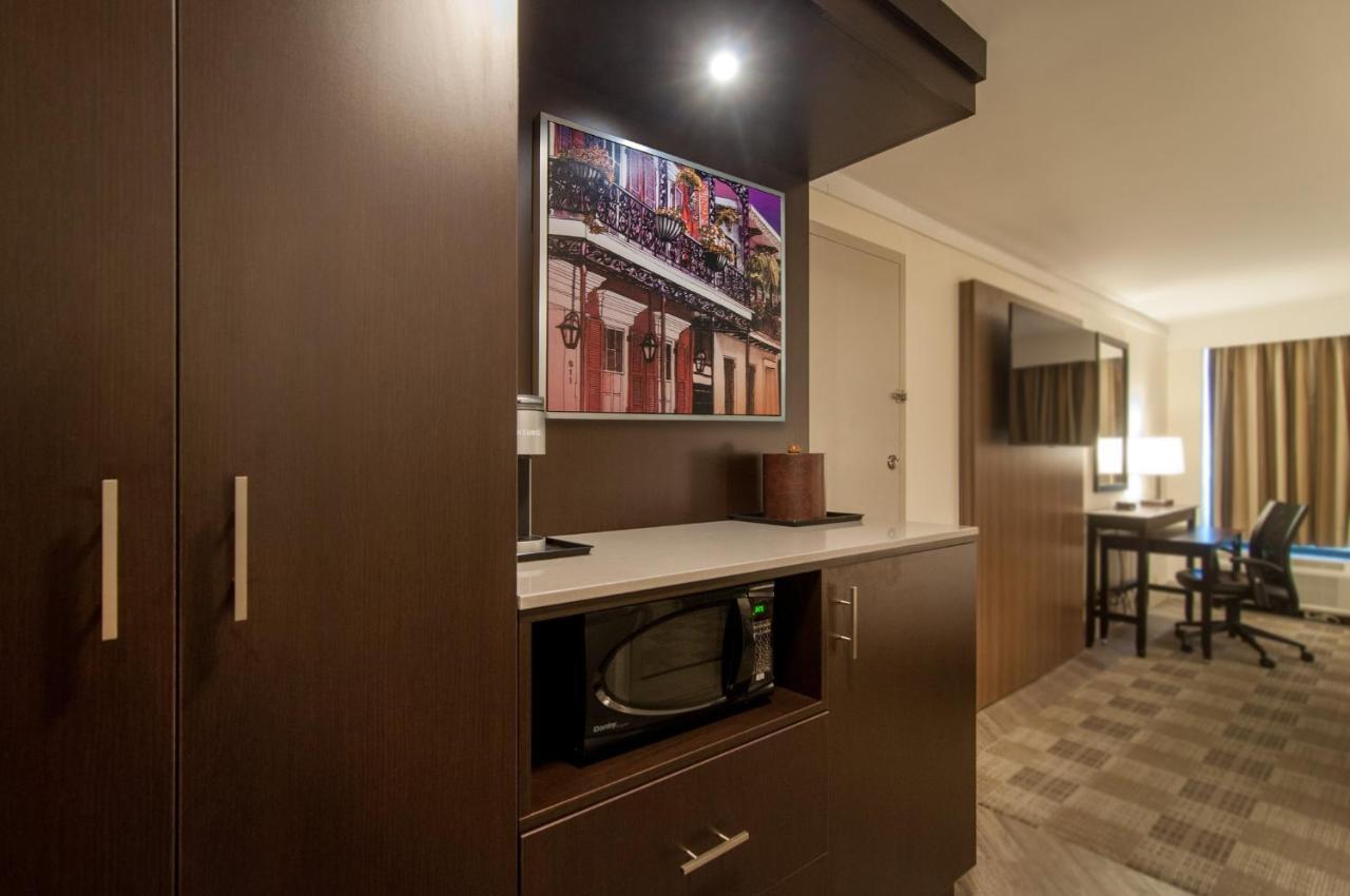 Отель Crowne Plaza Executive Center Baton Rouge By Ihg Экстерьер фото