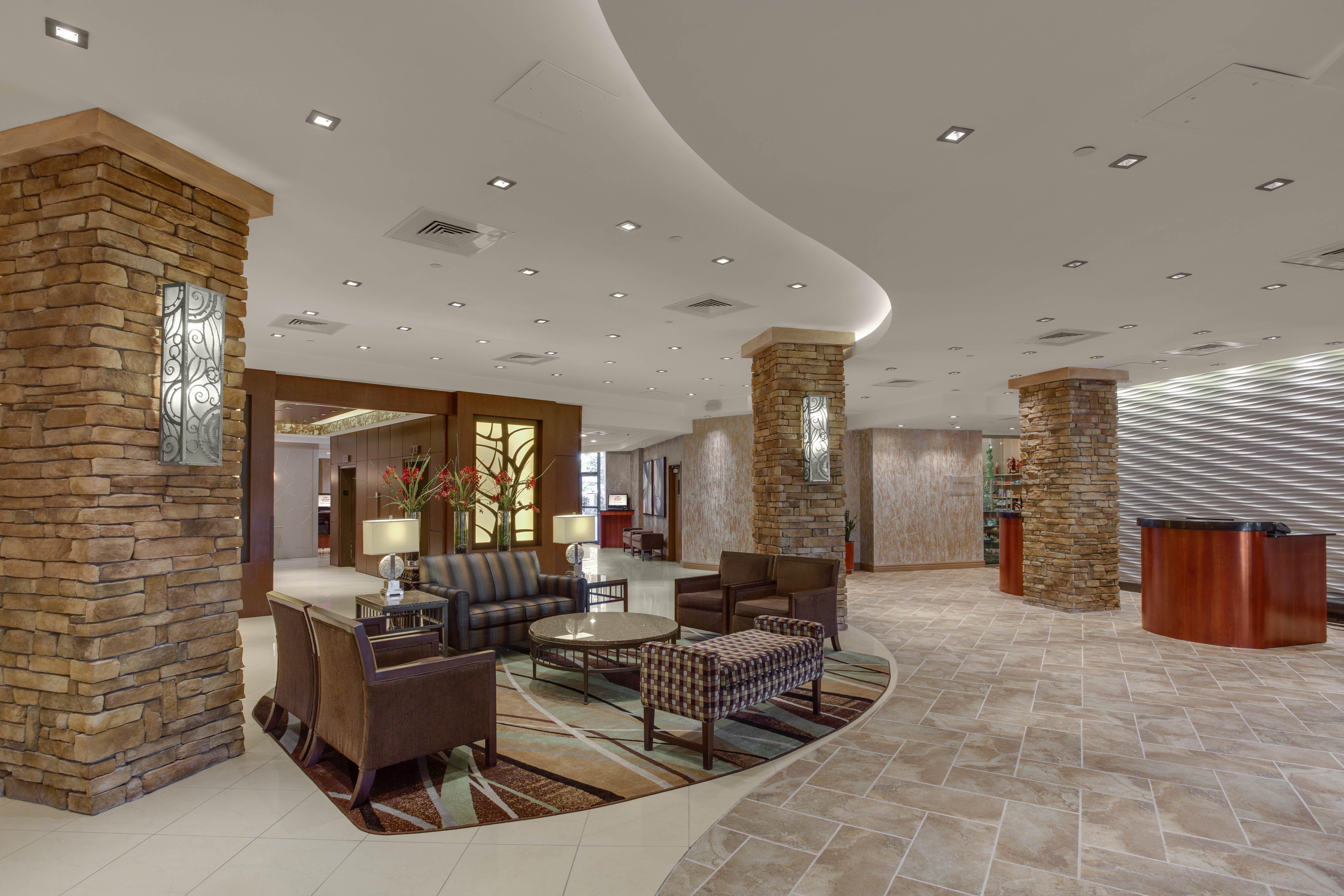 Отель Crowne Plaza Executive Center Baton Rouge By Ihg Экстерьер фото