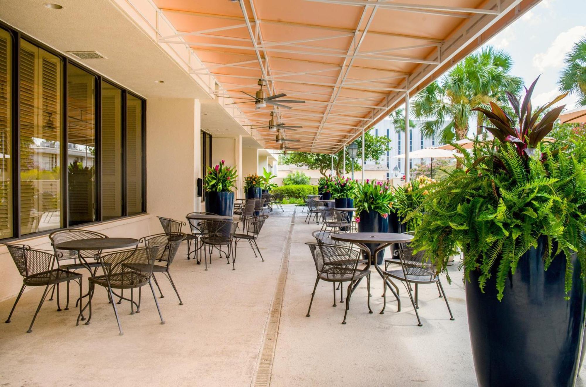 Отель Crowne Plaza Executive Center Baton Rouge By Ihg Экстерьер фото