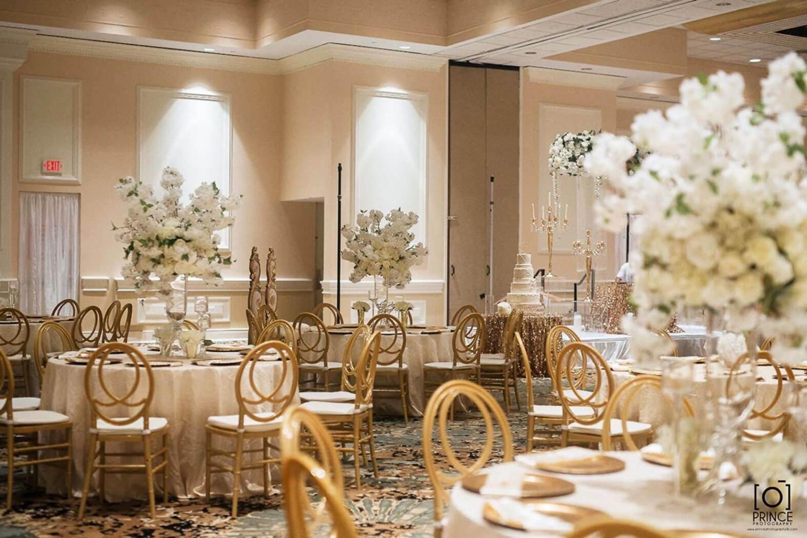 Отель Crowne Plaza Executive Center Baton Rouge By Ihg Экстерьер фото